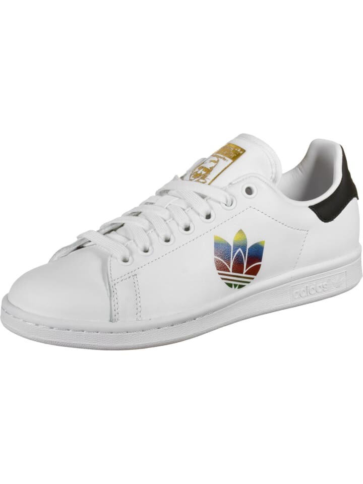 

Кроссовки на шнуровке adidas, цвет footwear white/metallic