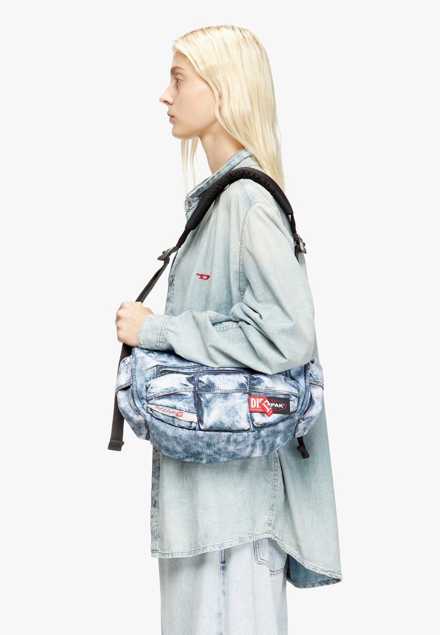 

Сумка кросс-боди Eastpak EASTPAK X DIESEL, Dsl Trompe/Blue Denim