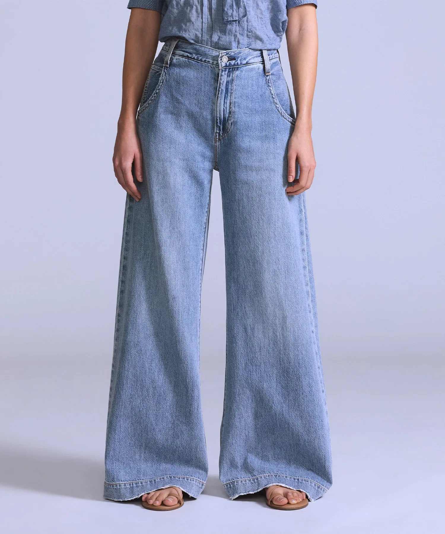 Джинсы Levi's BLUETAB™ MAX LOOSE, размер Medium, цвет индиго.