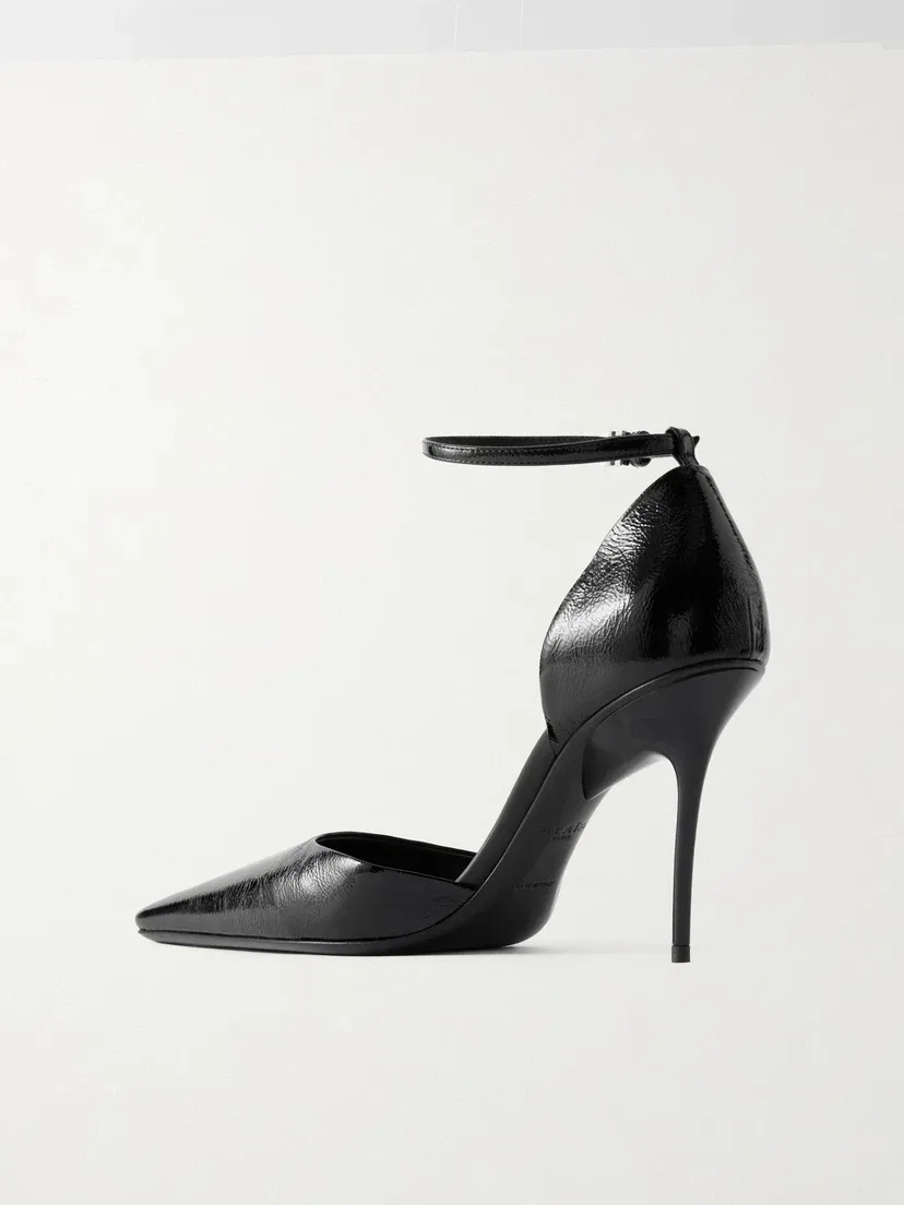 Туфли-лодочки D'Orsay 90 из глянцевой текстурной кожи Alaïa, черный — фото 3