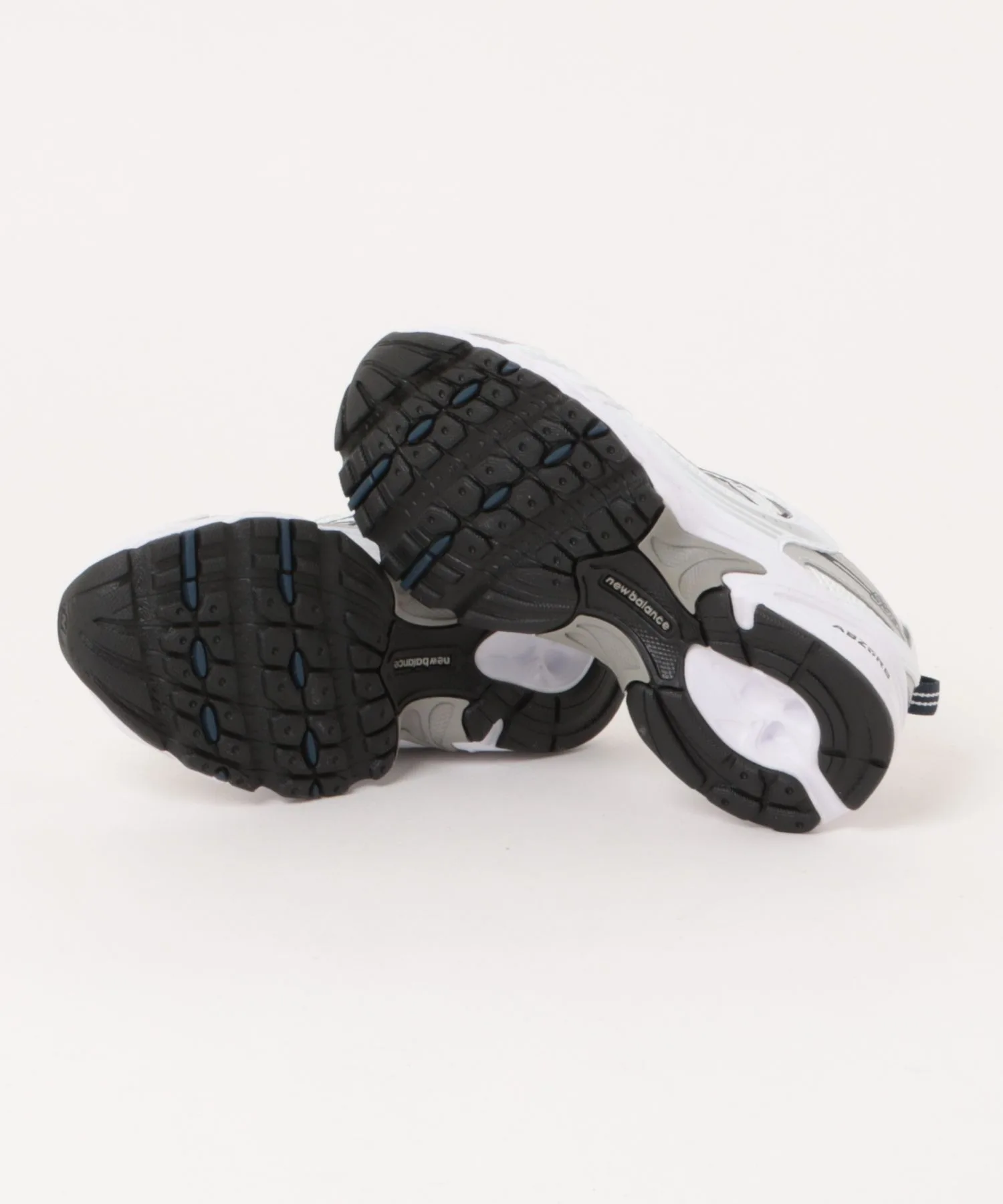 Детские кроссовки из синтетической кожи и сетки MR530 New Balance белые — фото 3