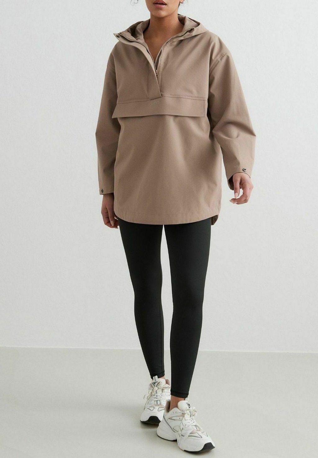 

Водонепроницаемая куртка OVERSIZED ANORAK aim’n®, коричневый
