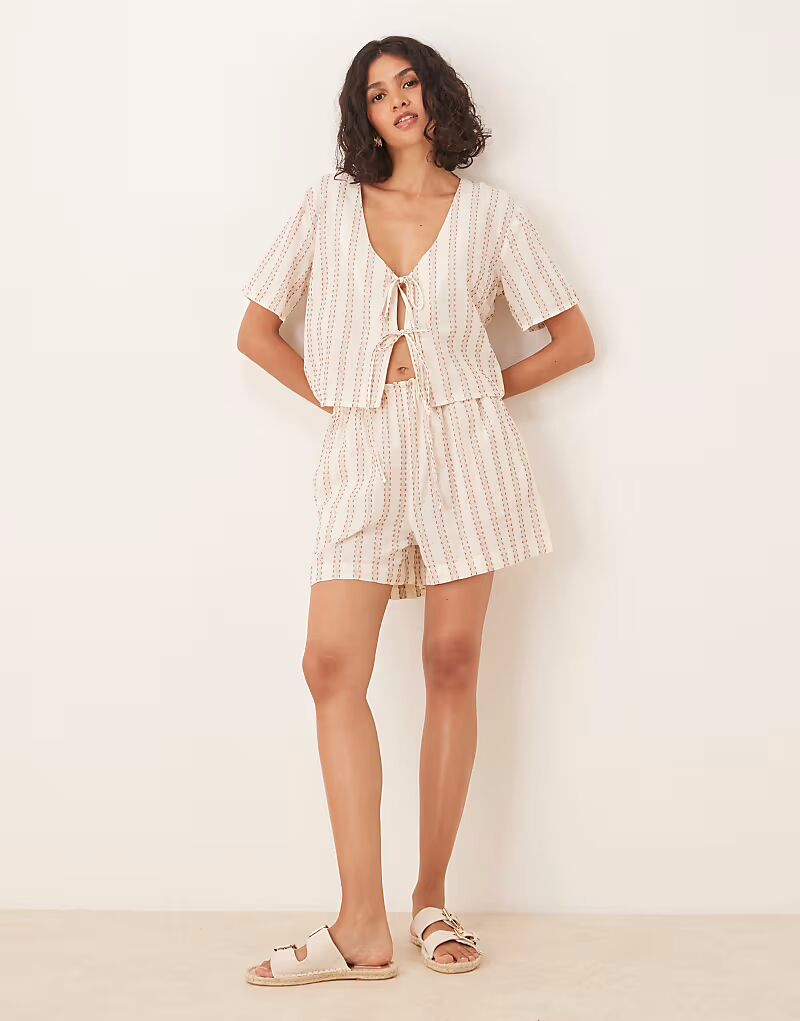 

Шорты в полоску с присборенной талией, цвет: белый Asos Design