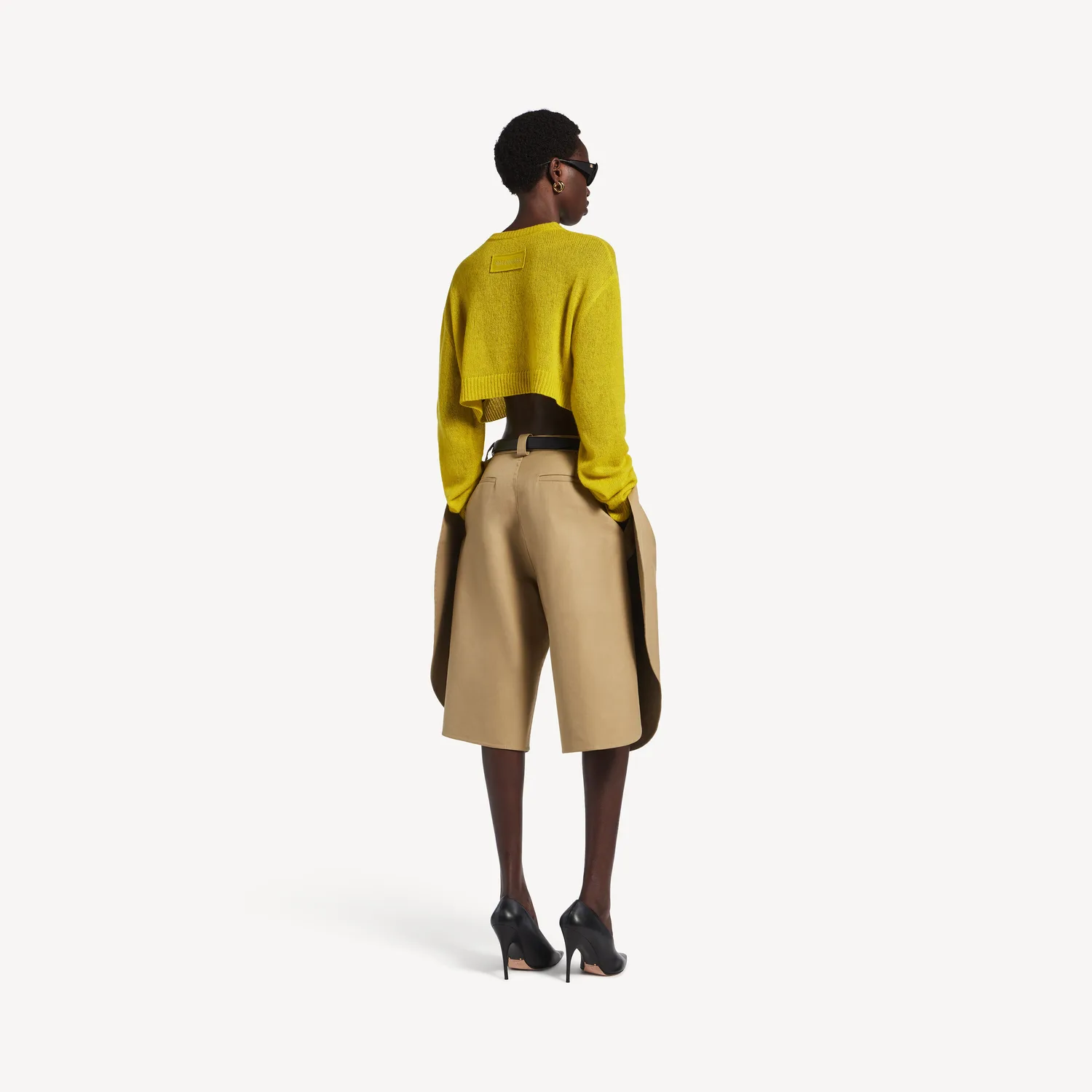 BALENCIAGA Женский укороченный свитшот темно-желтого цвета — фото 4