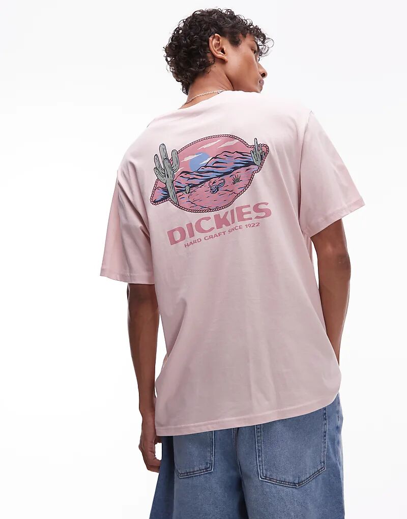 

Футболка Dickies с принтом на спине в стиле вестерн, светло-розового цвета — эксклюзивно для ASOS