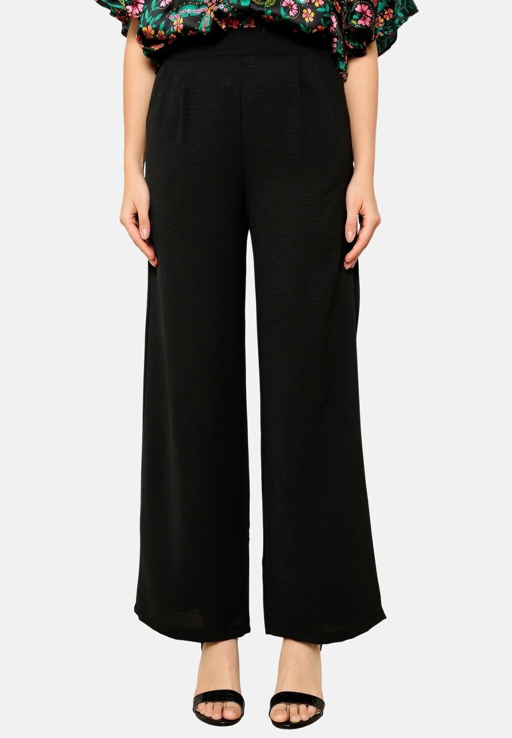 

Брюки WIDE LEG LolaLiza, черный