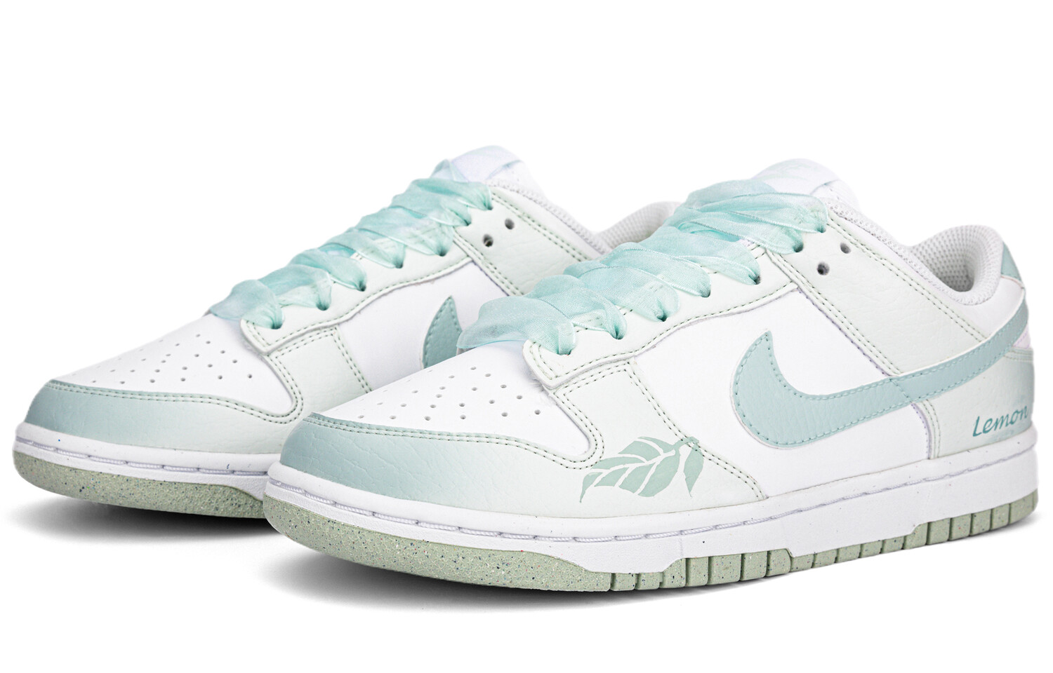 

Кроссовки Nike Dunk Skateboard Shoes Women's Low-Top White/Green