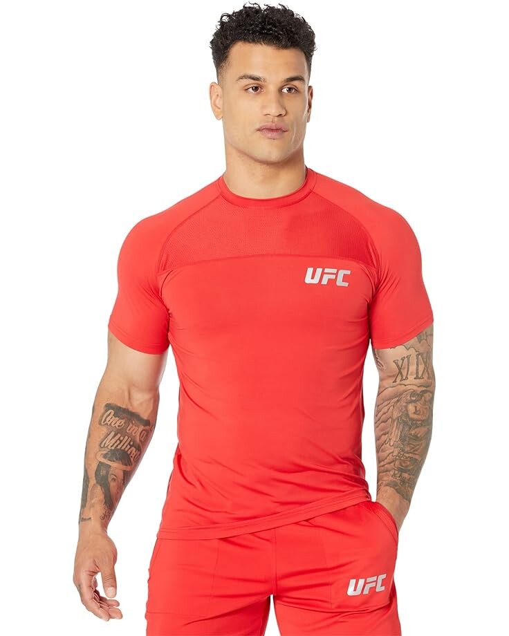 

Футболка UFC Short Sleeve Crew Neck, цвет Red 1
