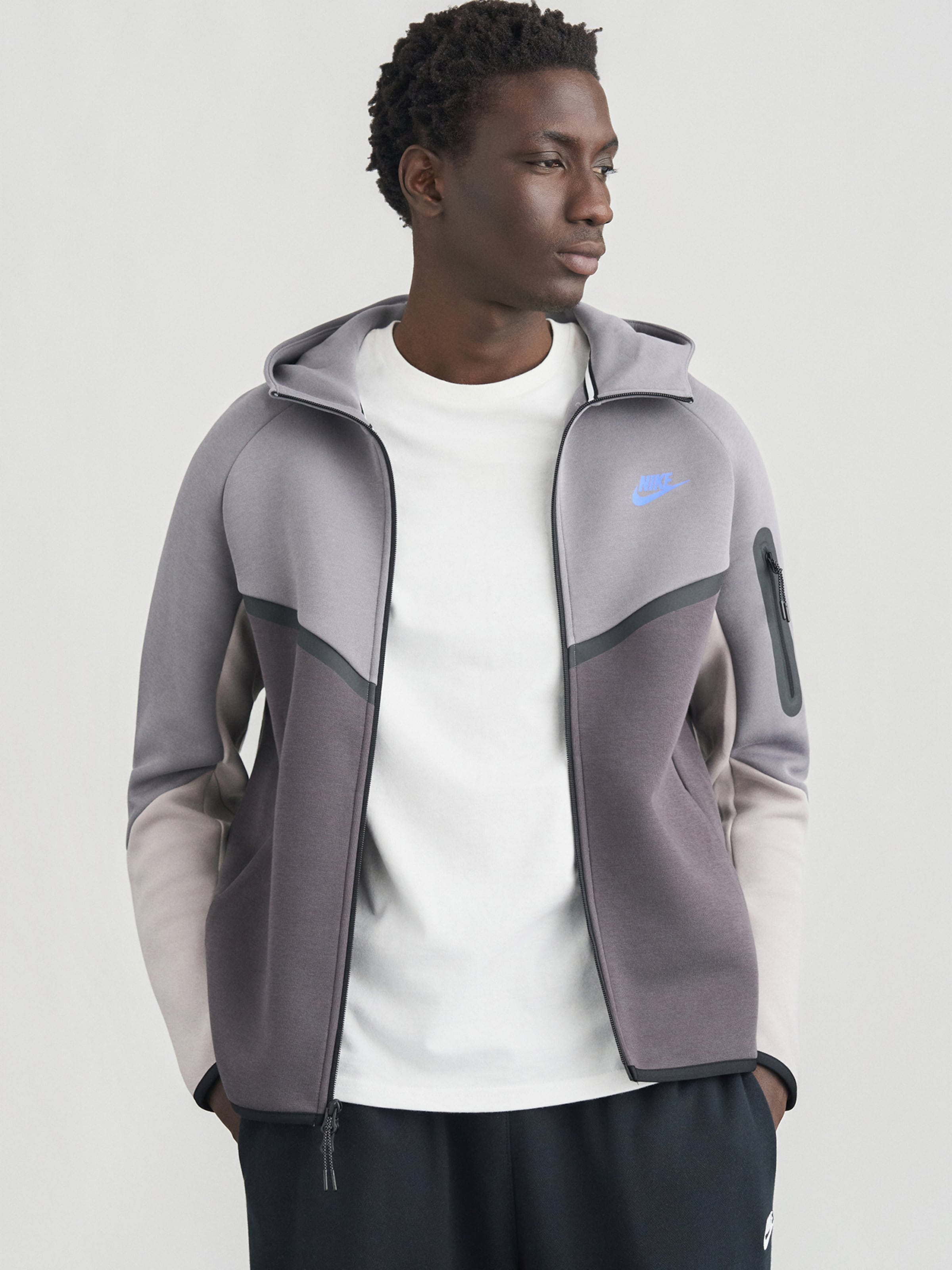 Nike Sportswear Толстовка 'Tech Fleece' в цветах Grey, Anthracite, Light Grey, Dark Grey — фото 3