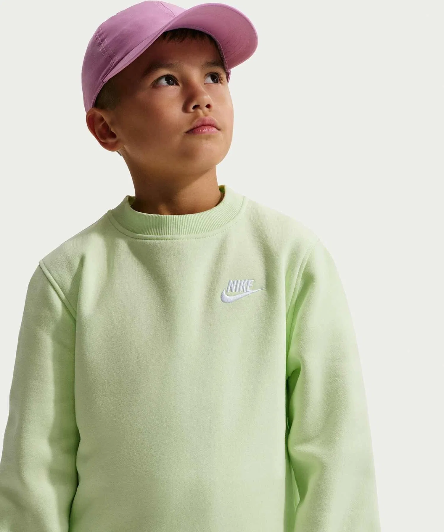 Детская флисовая толстовка Nike Sportswear Club / Детская флисовая толстовка Nike Sportswear Club FD3006-360 светло-салатового цвета — фото 3