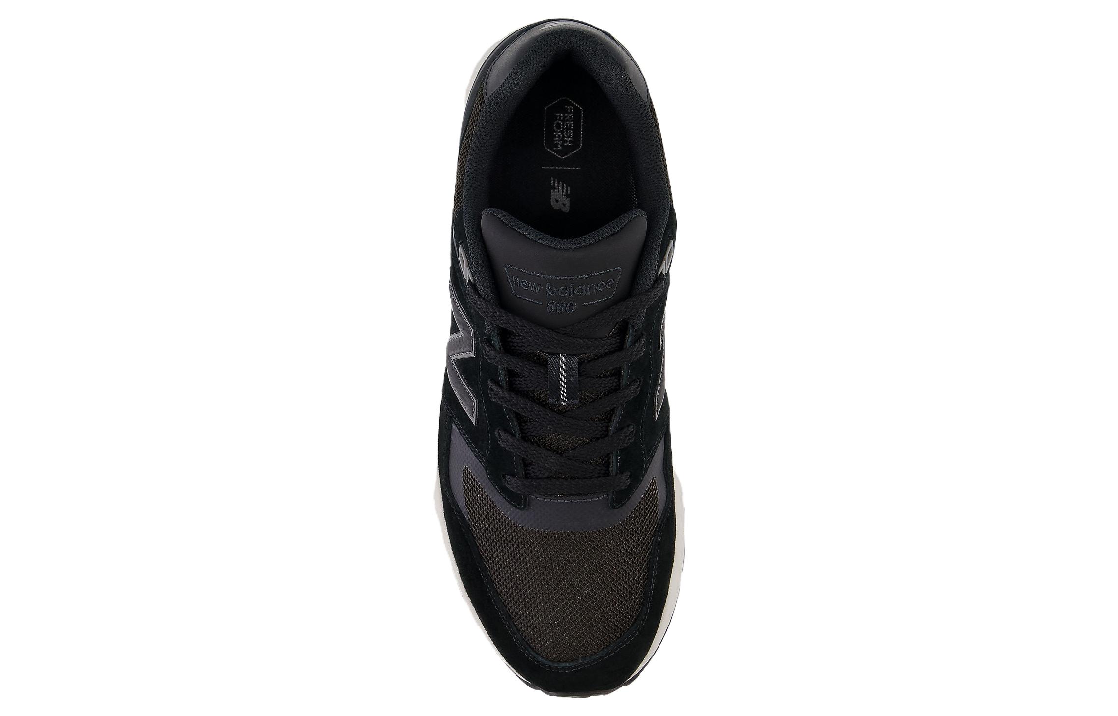 Кроссовки New Balance 880 черно-белые — фото 4