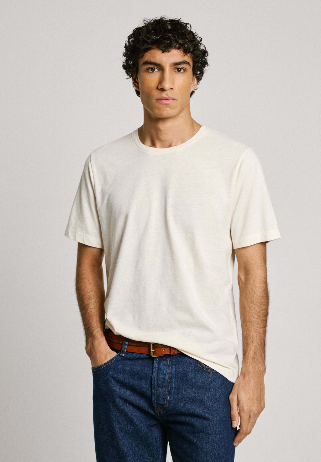 

Базовая футболка Pepe Jeans, молочный