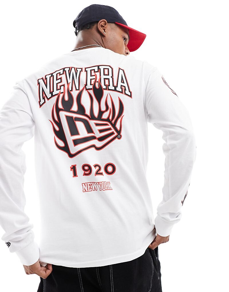 

New Era — белая футболка с длинным рукавом и логотипом