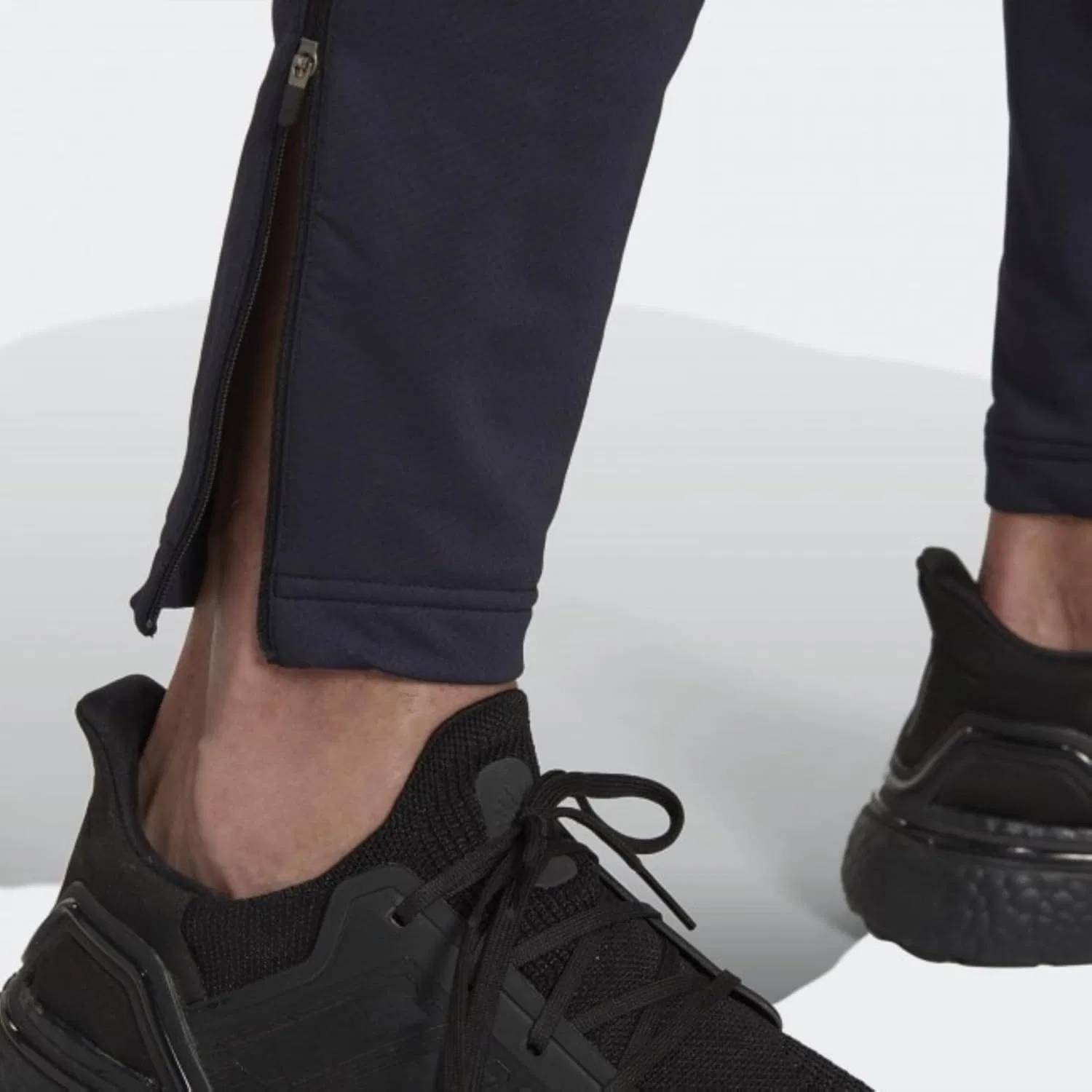 Мужские тренировочные спортивные брюки Adidas Cold.Rdy, черные — фото 2