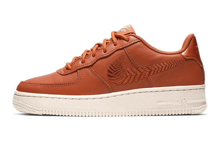 

Кроссовки Nike Air Force 1 Low Embroidered Dusty Peach GS