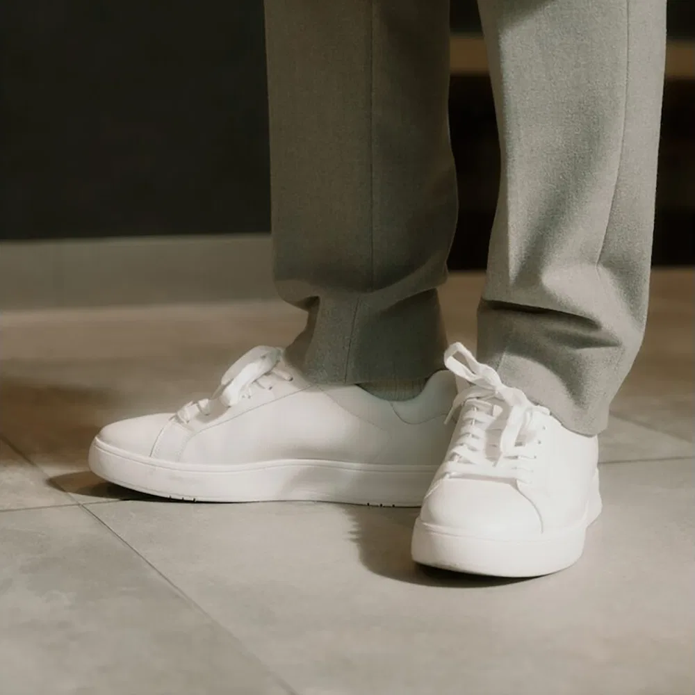 Мужские низкие кожаные кроссовки Rally2 Tumbled Leather Urban White от Fitflop