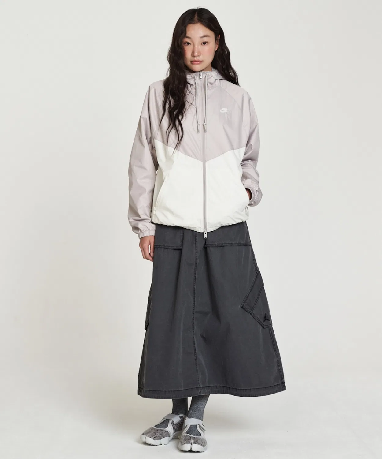 Куртка Nike Windrunner мужская утеплённая Storm-FIT, цвет серый — фото 2