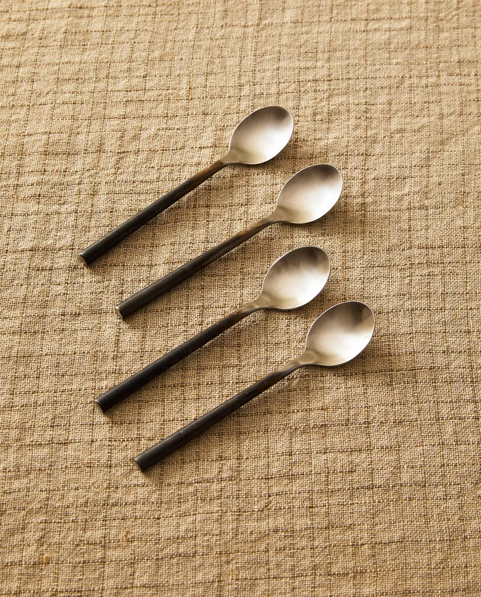 

Упаковка стальных десертных ложек (4 шт.) Zara Home, черный