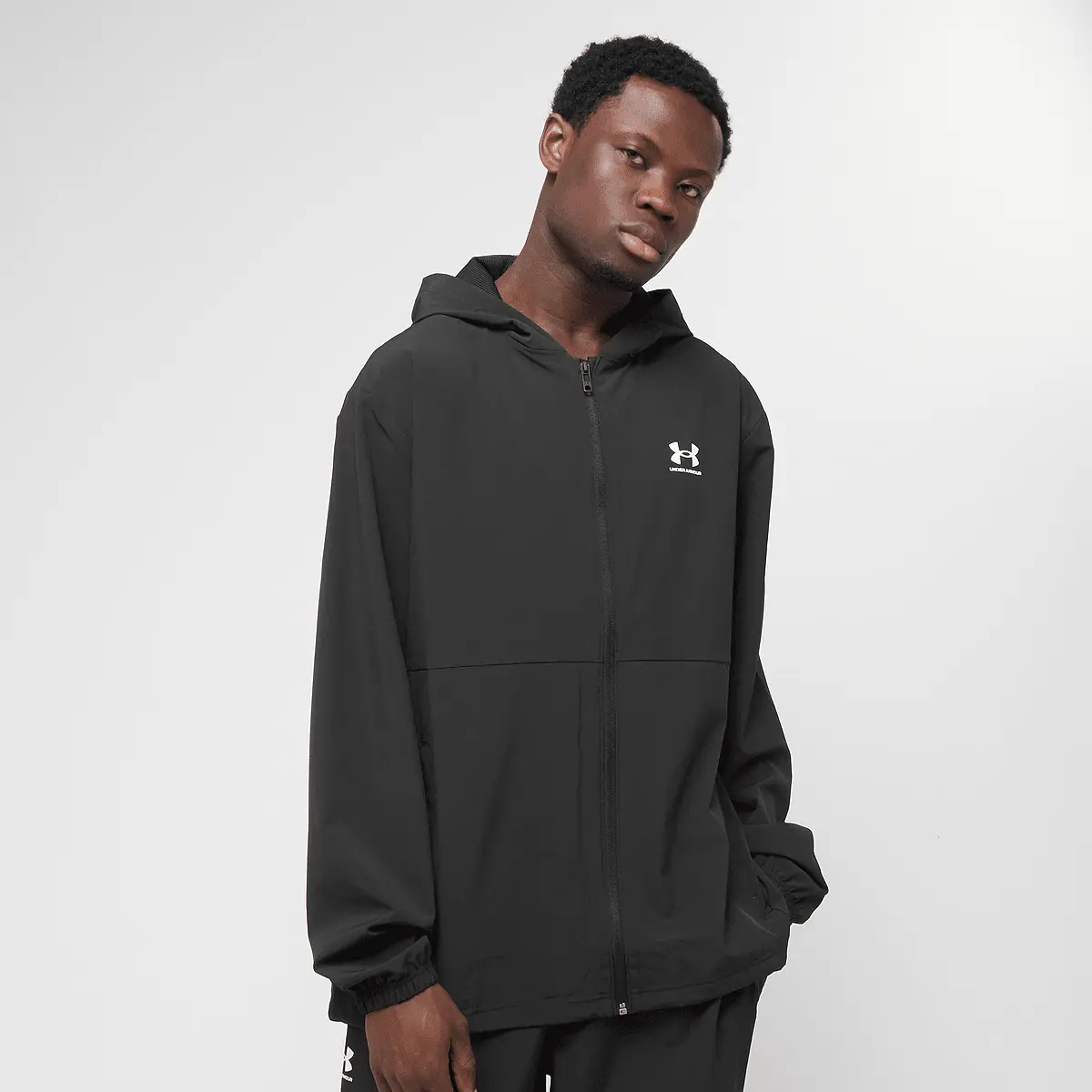 

Куртка Under Armour Stretch Woven Windbreaker, черный