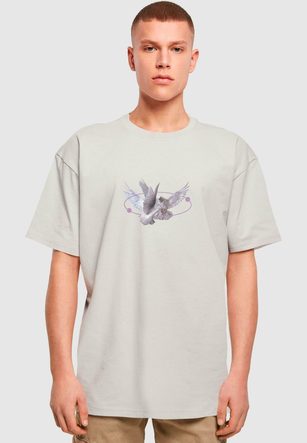 

Футболка с принтом VIVE LA LIBERTE TEE Upscale by Mister Tee, светло-серый