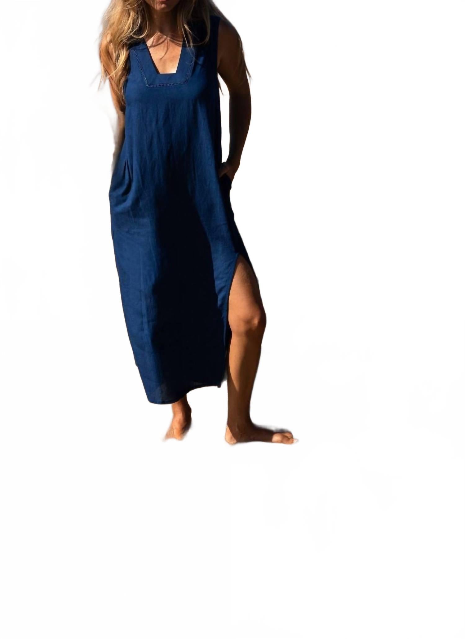 

Женское платье миди Grotta в темно-синем Sitano