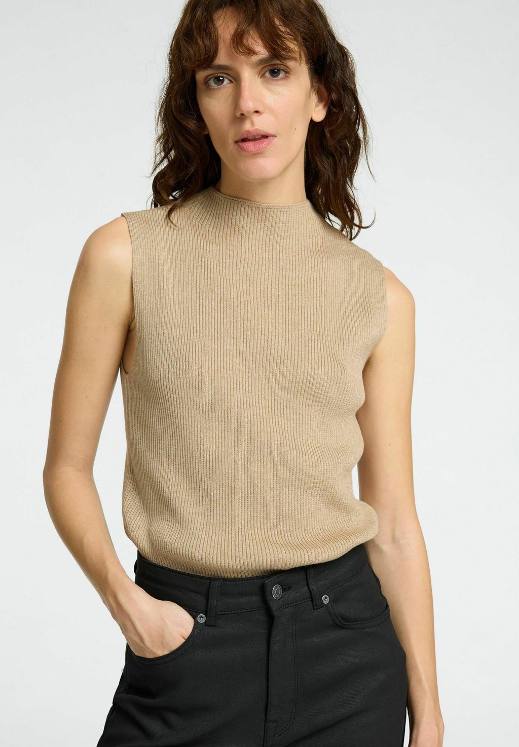 

Топ Selected Femme, оливковый