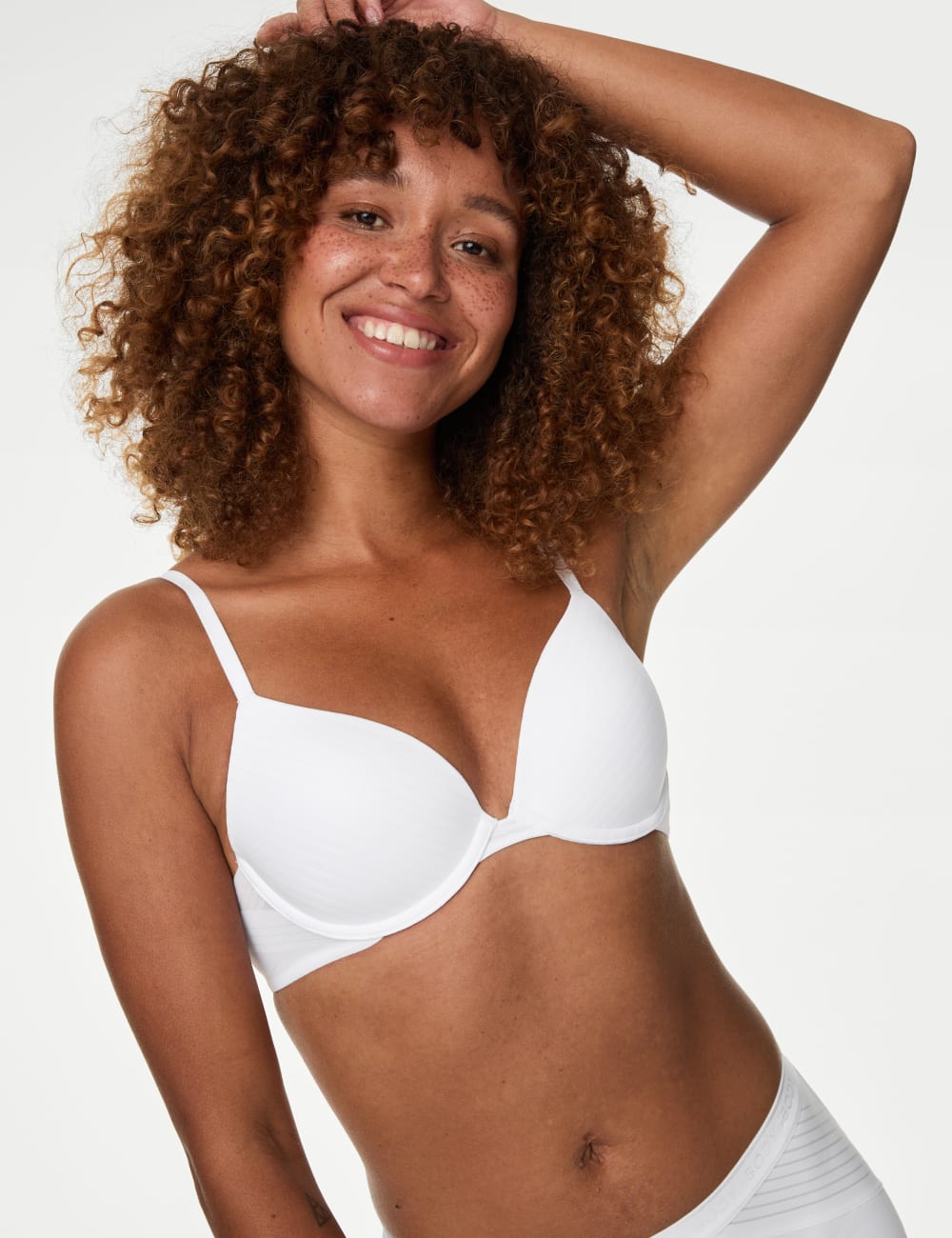 

Бюстгальтер-футболка Body Define Wired Plunge AE Body by Marks & Spencer, белый