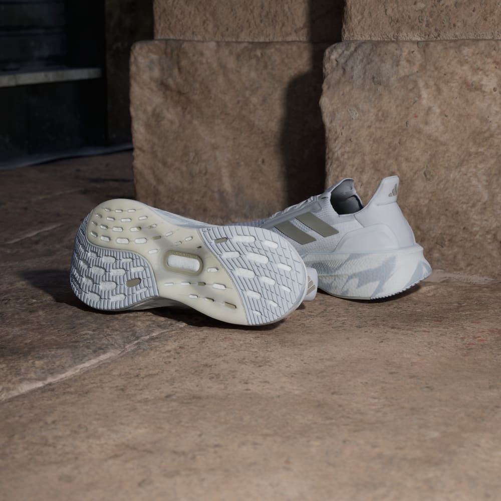 Кроссовки Adidas Ultraboost 5X Digital Camo Shoes, цвет Light Solid Grey/Dash Grey/Grey One — фото 3
