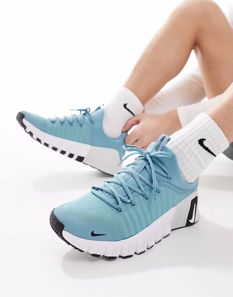 

Кроссовки Nike Training Free Metcon 6 светло-синего цвета
