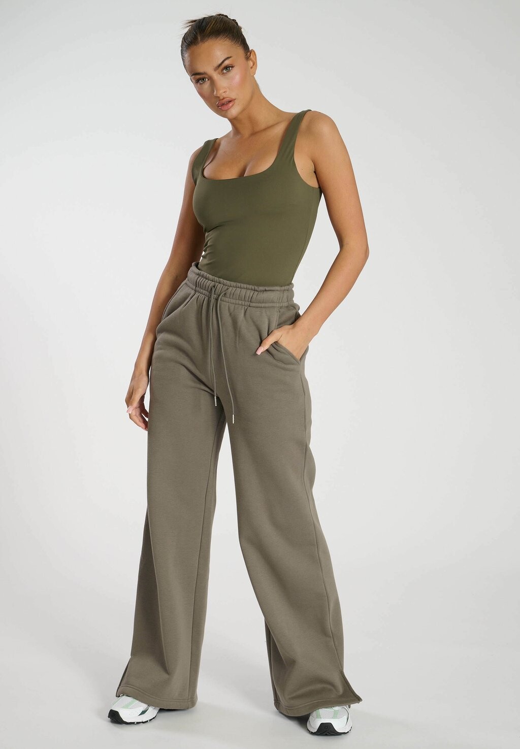 

Спортивные брюки WIDE LEG JOGGERS South Beach, хаки
