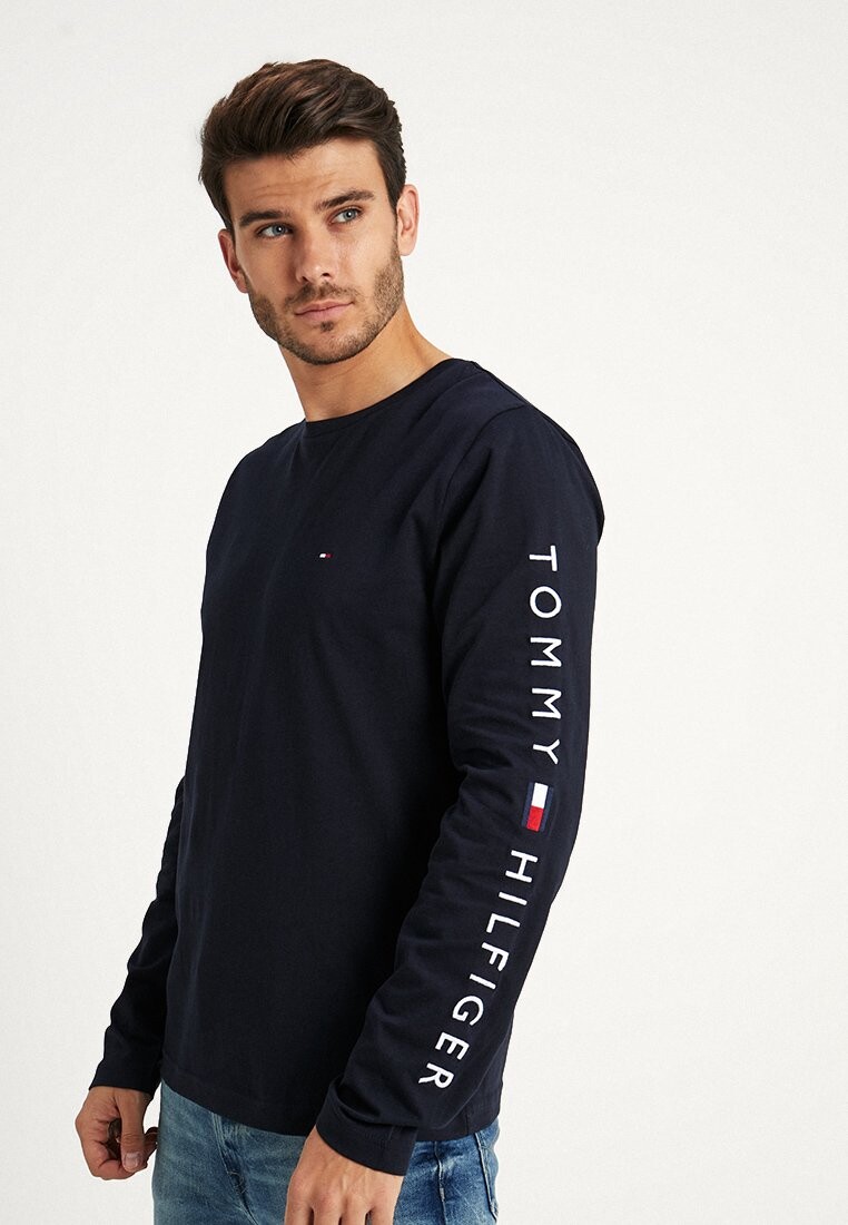 

Топ с длинными рукавами Logo Long Sleeve Tee Tommy Hilfiger, темно-синий