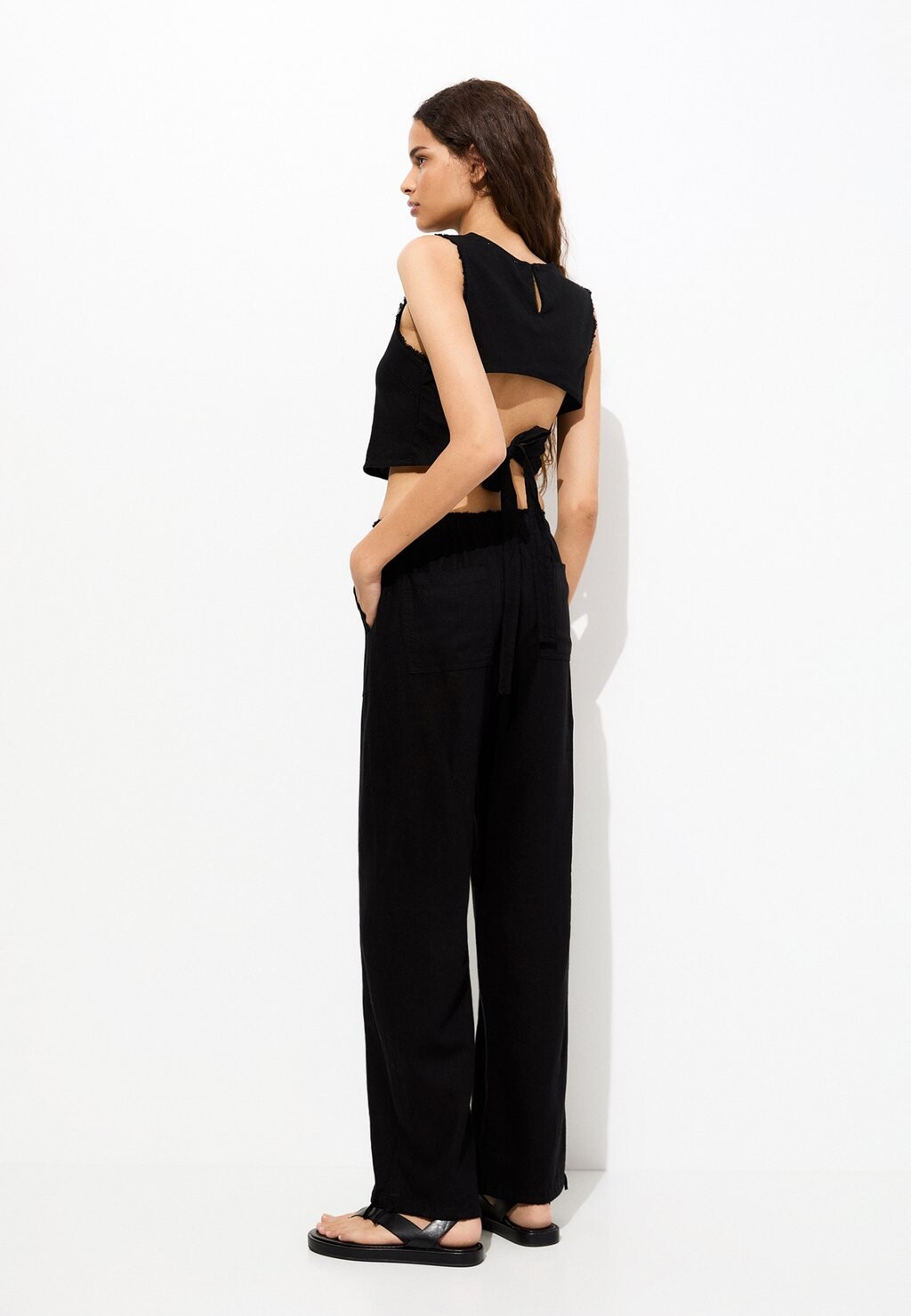 

Тканевые брюки JOGGER PULL&BEAR, черный