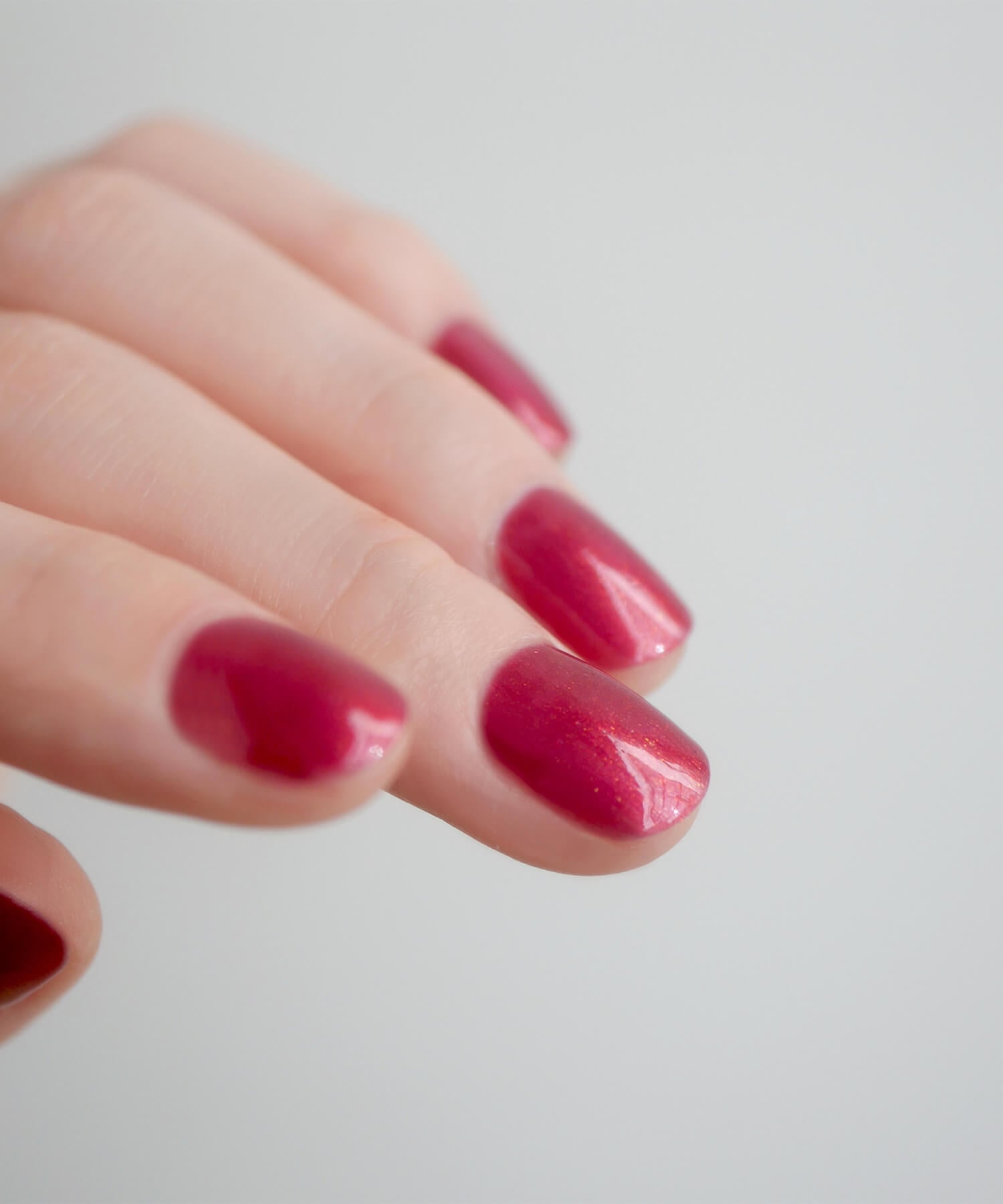Лак для ногтей Маникюрный набор MINDFUL MANICURE Aligned to Shine Nails Inc, Very Red Shimmer — фото 4