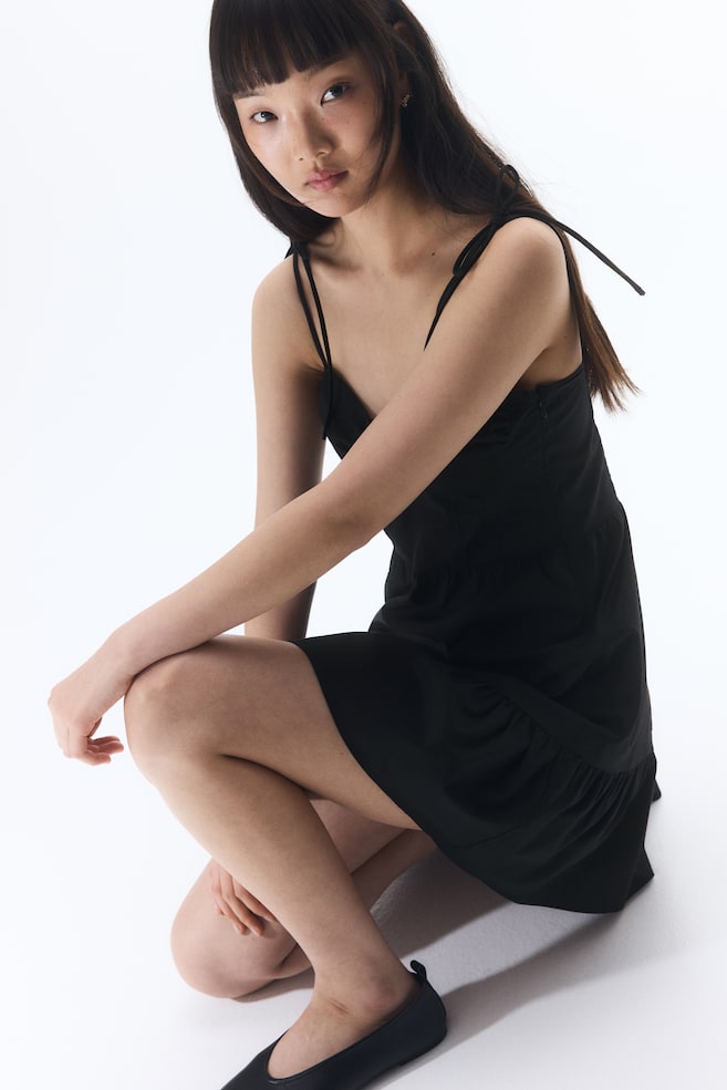 

Платье из поплина с завязками H&M, черный