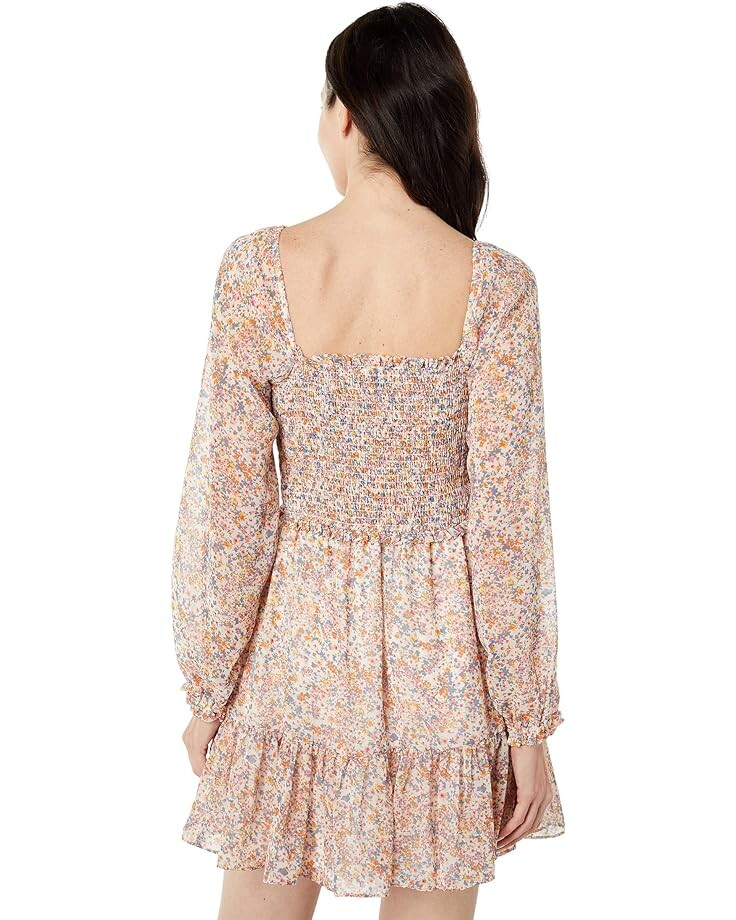 

Платье 1.STATE Square Neck Smocked Bodice Dress, цвет Sweet Blooms