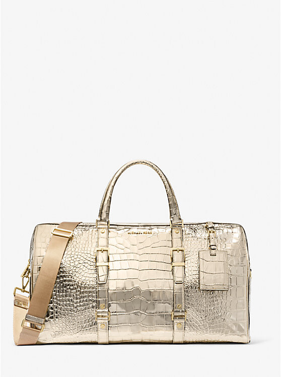 

Сумка Bedford Travel Extra-Large из металлизированной кожи с тиснением под крокодила Michael Kors, золотой
