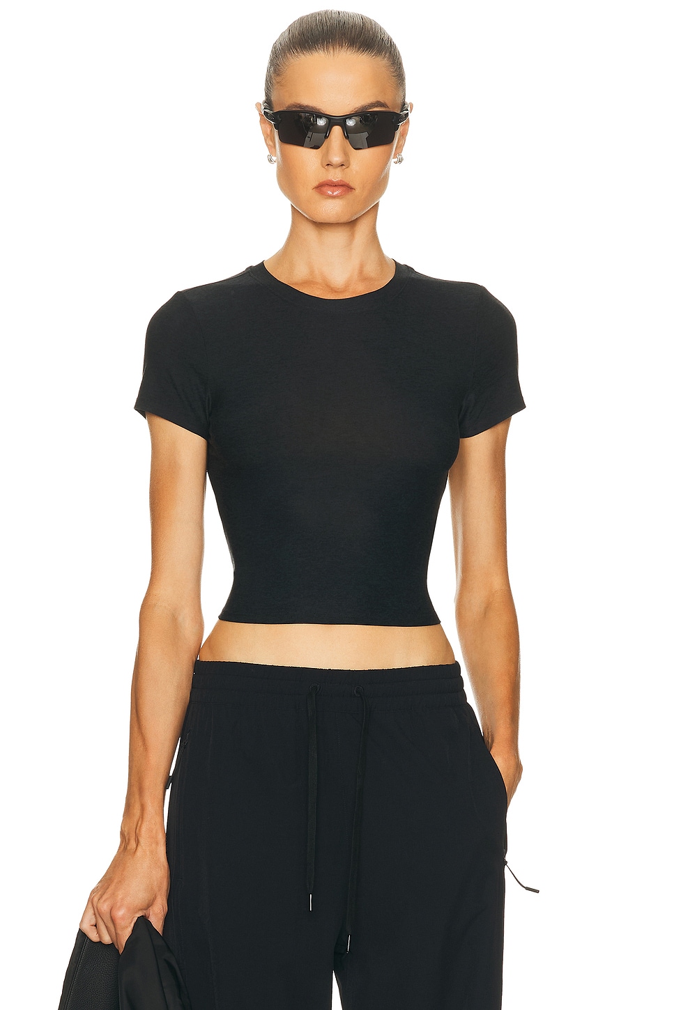 

Облегчённая укороченная футболка Featherweight Beyond Yoga, Darkest Night