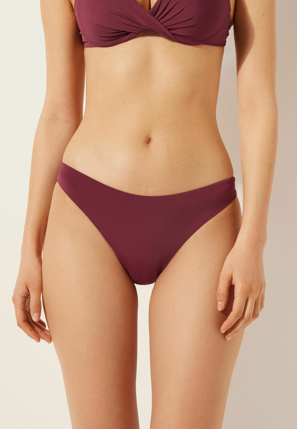 

Плавки бикини INDONESIA Calzedonia, бургундия