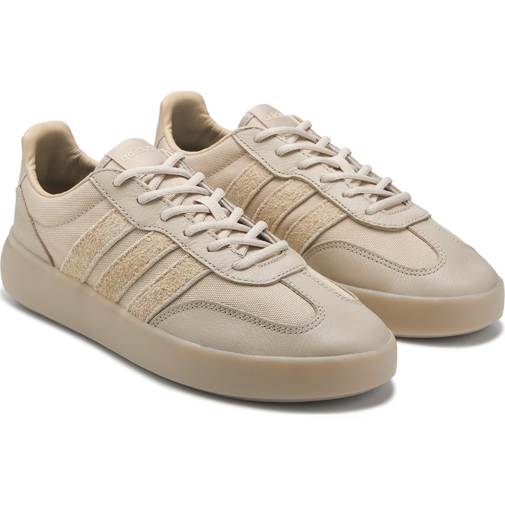 

Кроссовки Barreda decode Adidas, beige