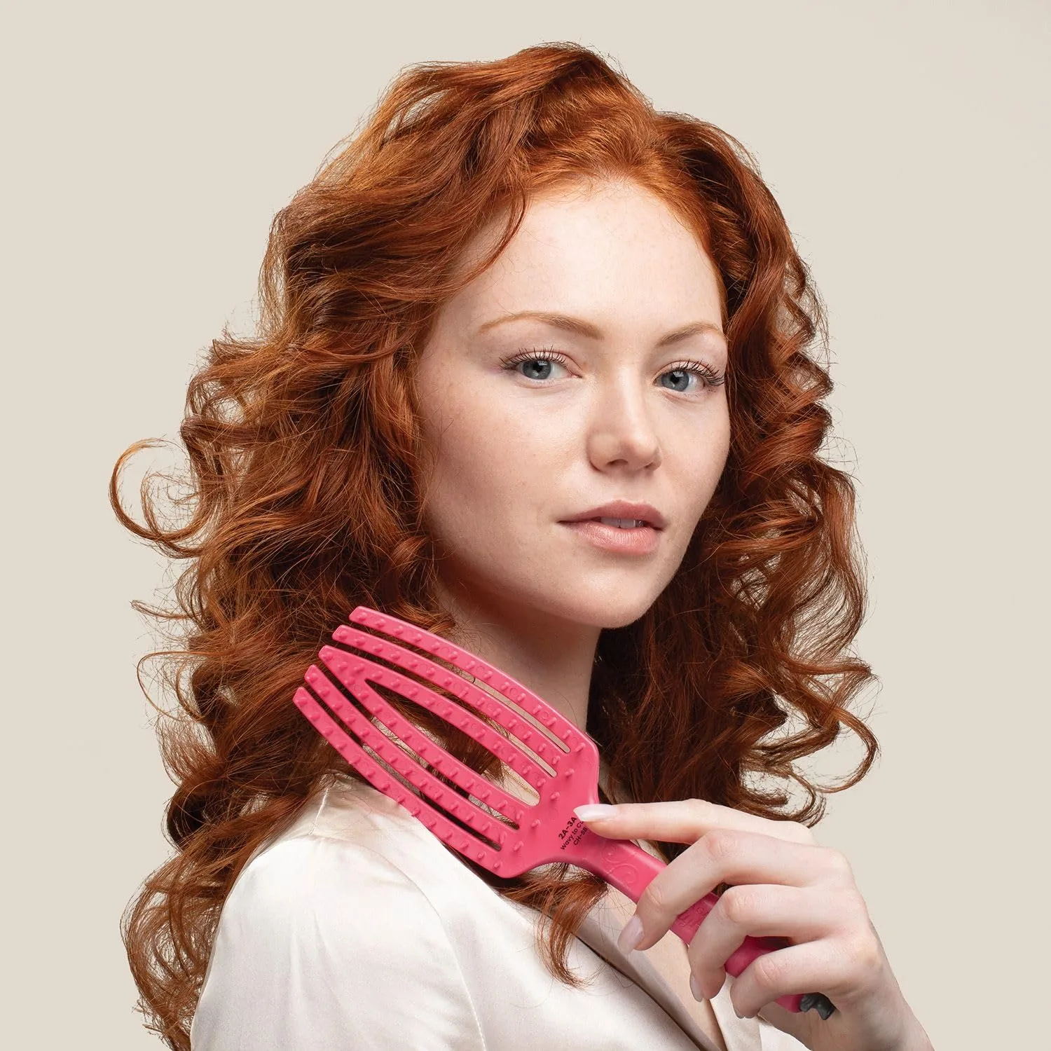 Расческа Olivia Garden CurlyHair для влажных и сухих волос - расческа для кудрявых волос, распутывания, нанесения средств для укладки, стимуляции завивки и ухода за кожей головы. — фото 2