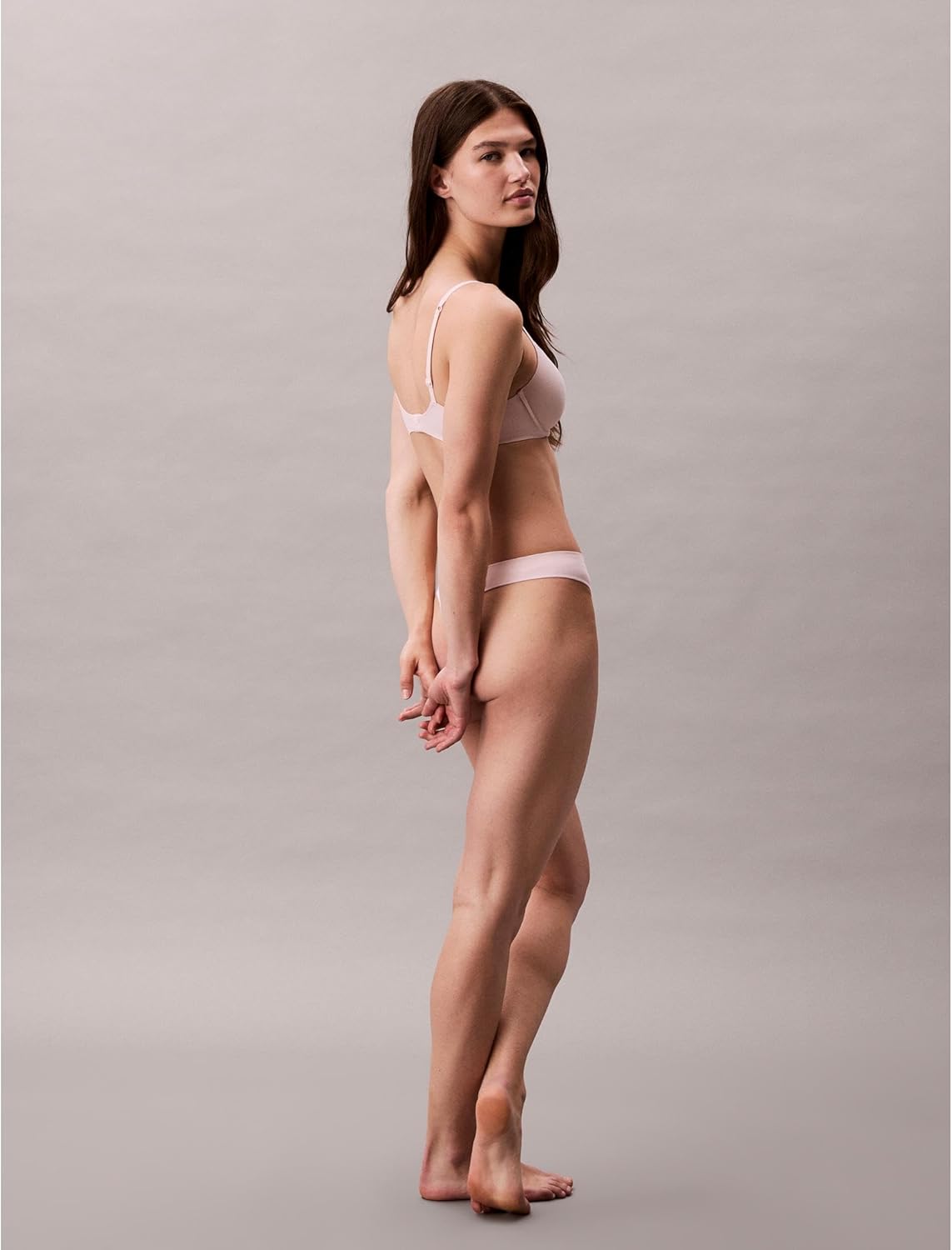 Женские бесшовные трусики-стринги Calvin Klein Bonded Flex, комплект из 3 шт., средняя посадка, Black/Cedar/Eggshell — фото 4