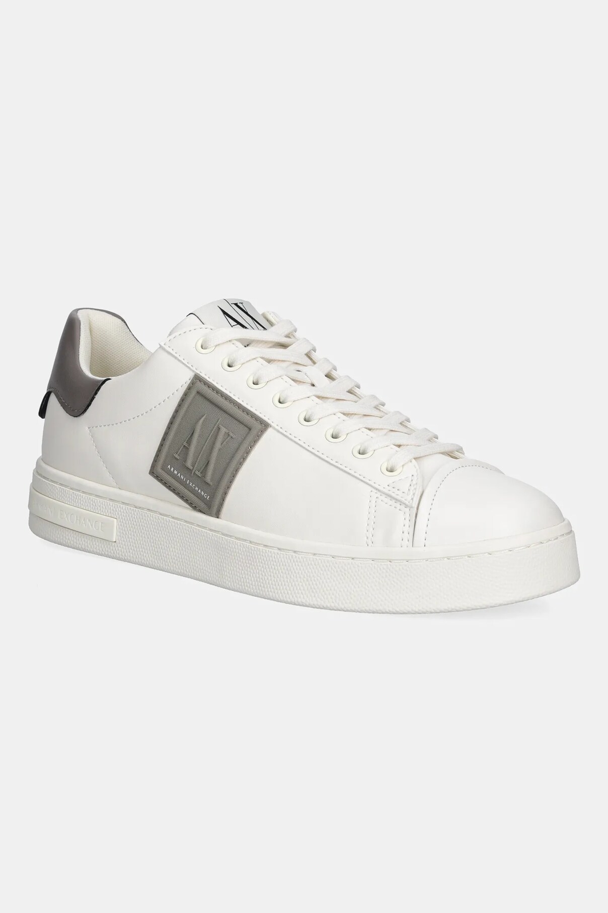 

Кроссовки Armani Exchange, белый