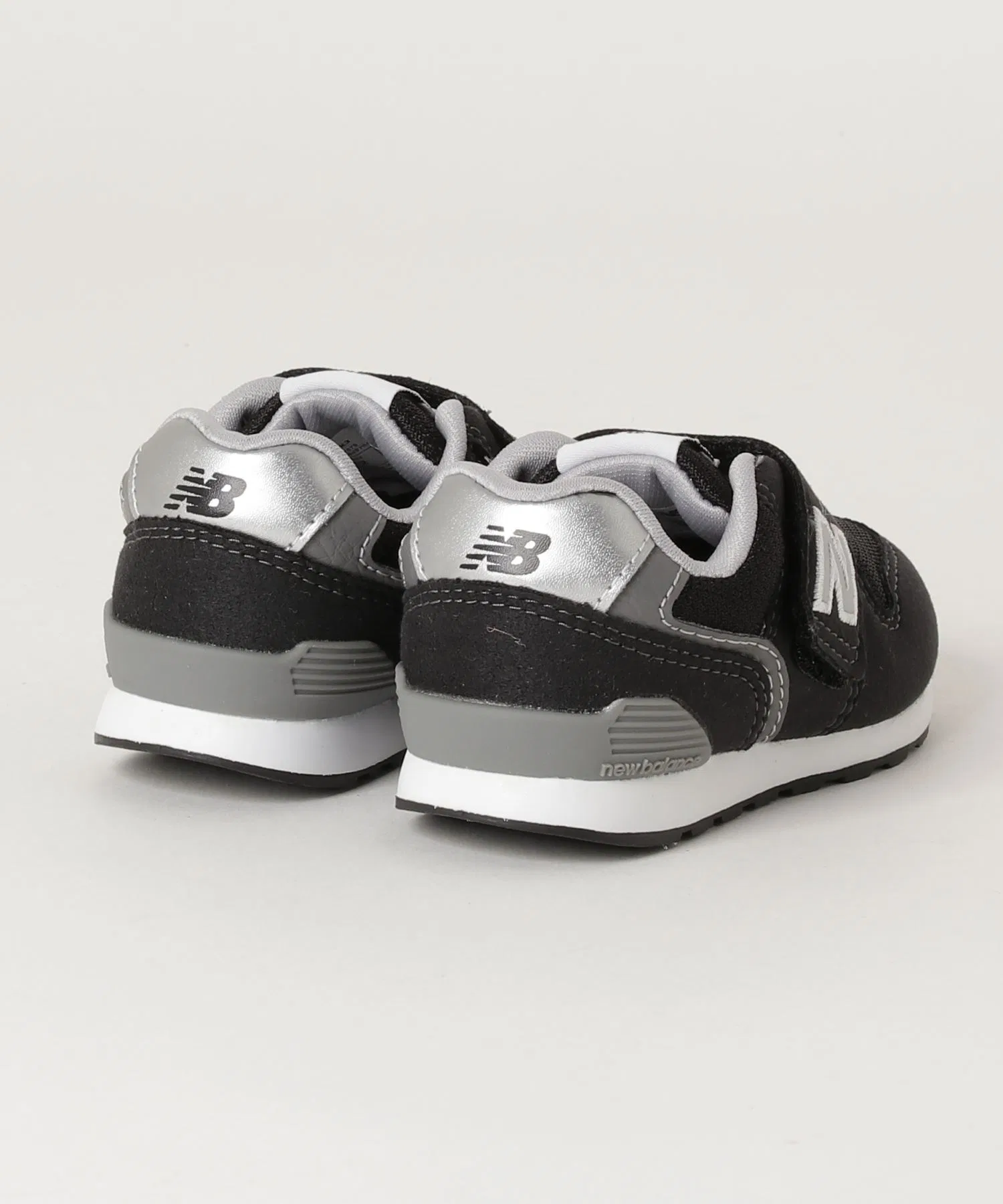 Детские кроссовки New Balance IZ996BK3 — фото 2