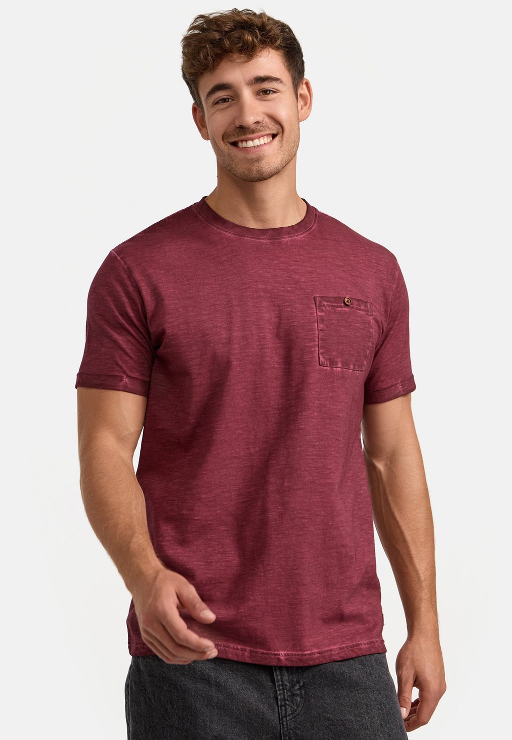 

Базовая футболка KILMON INDICODE JEANS, красный