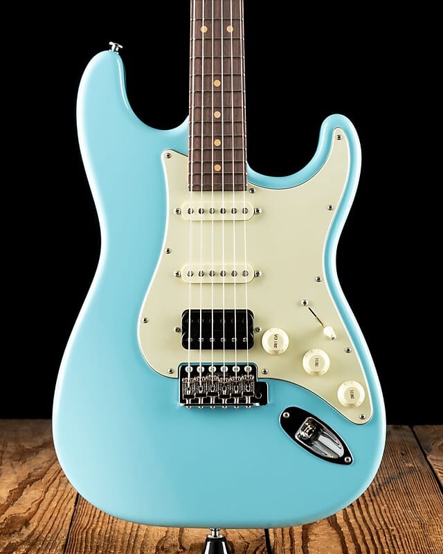 

Электрогитара Suhr Classic S Vintage LE - Daphne Blue - Free Shipping