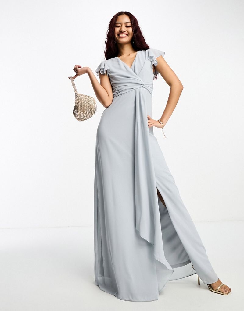 

Серое платье макси с развевающимися рукавами TFNC Bridesmaid