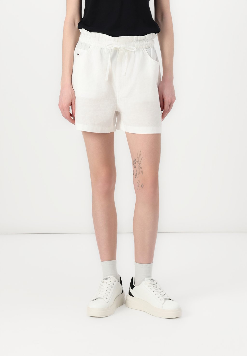 

Шорты Tommy Jeans, кремовый