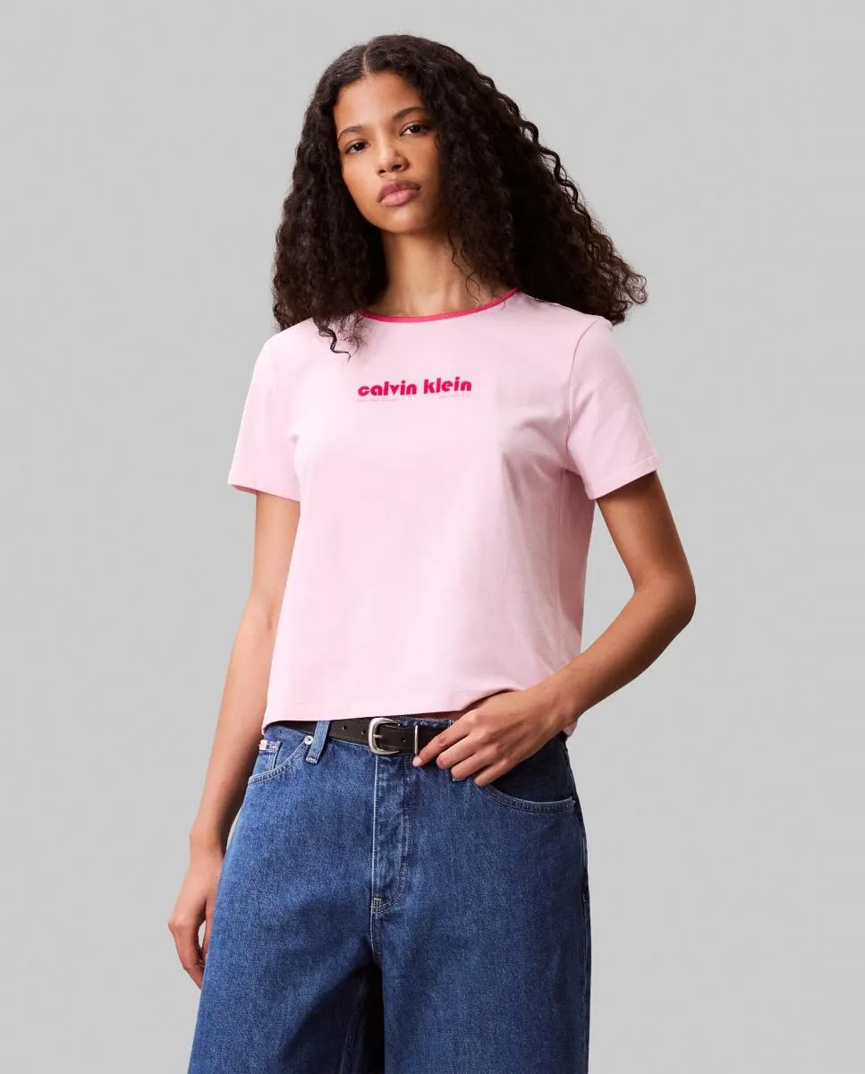 

Женская футболка с ретро-графикой Calvin Klein Jeans, светло-розовый