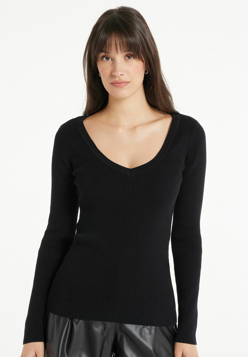 

Вязаный свитер Tezenis, цвет schwarz black