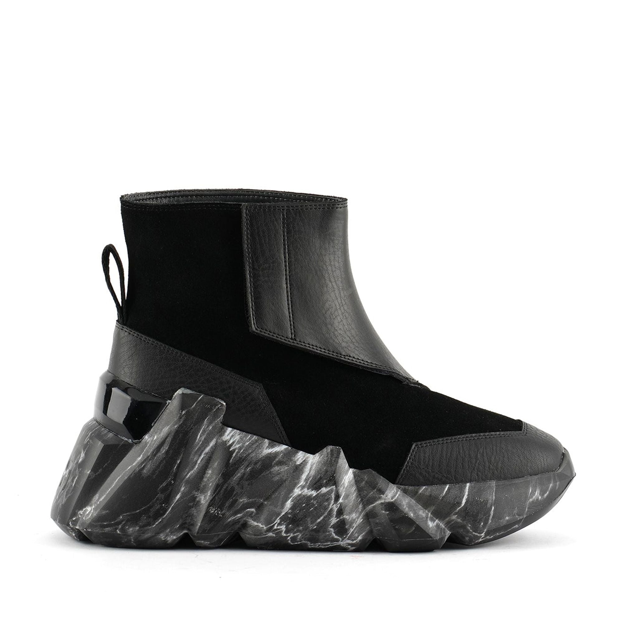 Кроссовки Space Kick V United Nude, черный